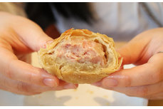 中秋節(jié)已過，看魔都食品店如何將鮮肉月餅打造成排隊(duì)2小時(shí)盛景！